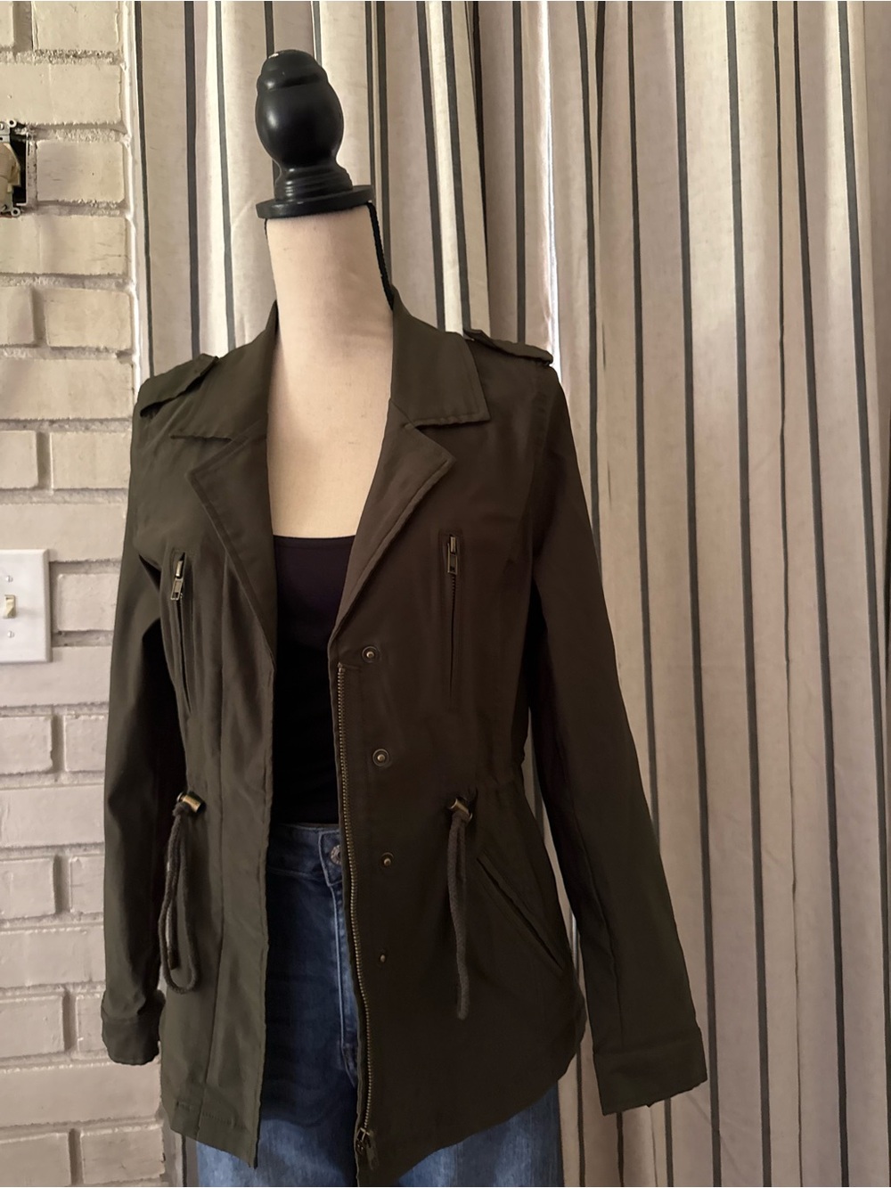 Olive Green Women's Utility Jacket - Stylish Lightweight Coat - Picture 3 of 4